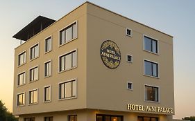 Travinities Hotel Avni Palace